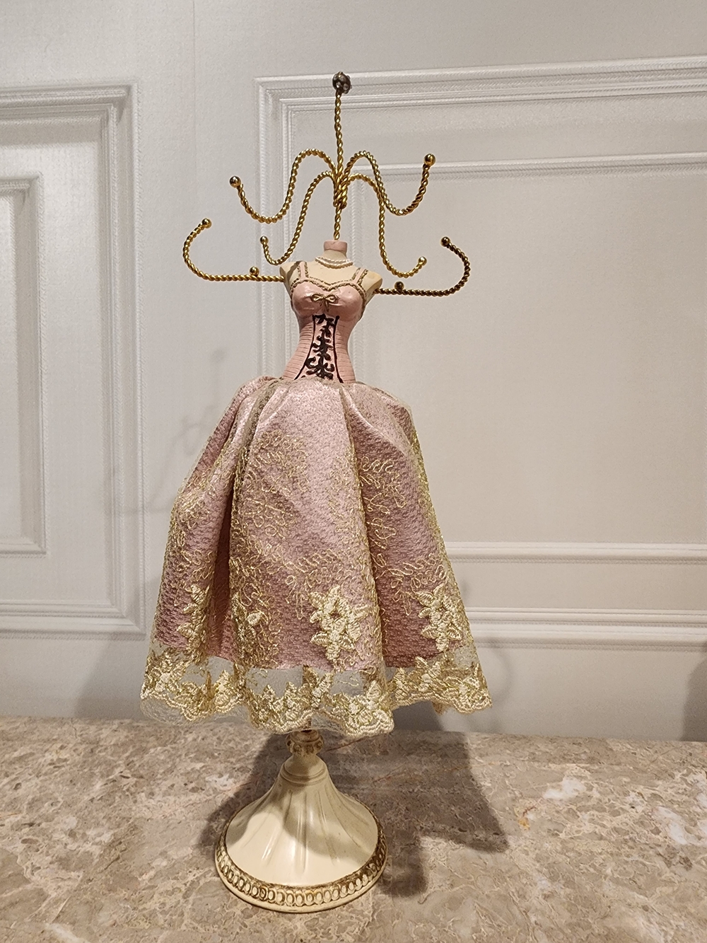Vintage Surriell Sclupture Lady Manequin Jewelry Stand 15" Tall